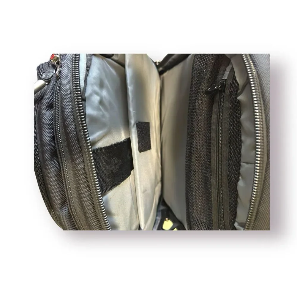 Swiss Gear Wenger Shock Absorbing‎ Laptop Padded Backpack Large Black Gray